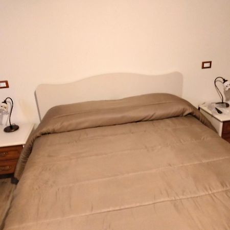 Ai Doganieri Villa Рандацо Екстериор снимка
