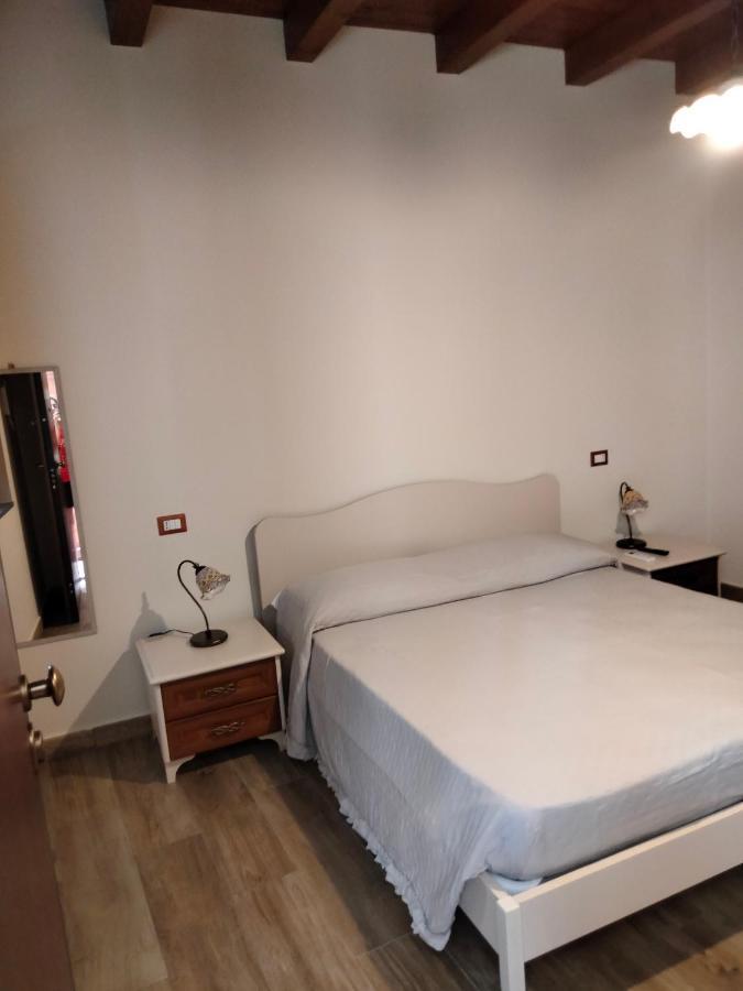 Ai Doganieri Villa Рандацо Екстериор снимка